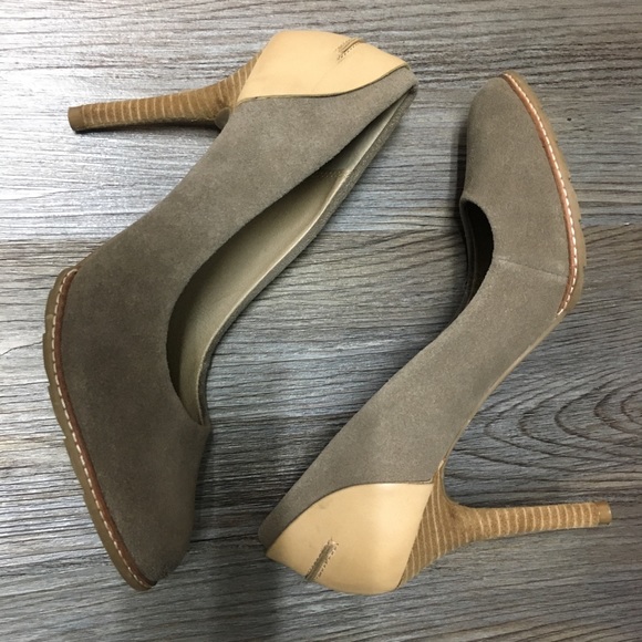 Reaction Kenneth Cole Shoes - ◾️Reaction Distressed Stilettos